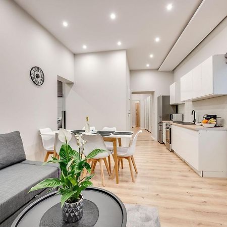 Central Platinum Apartments 29 Рибник Екстериор снимка